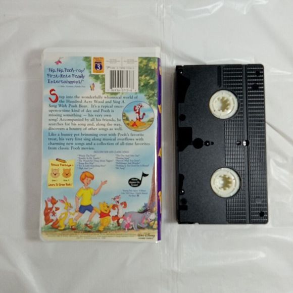 Winnie The Pooh Sing A Song With Pooh Bear VHS Tape * - Picture 2 of 3